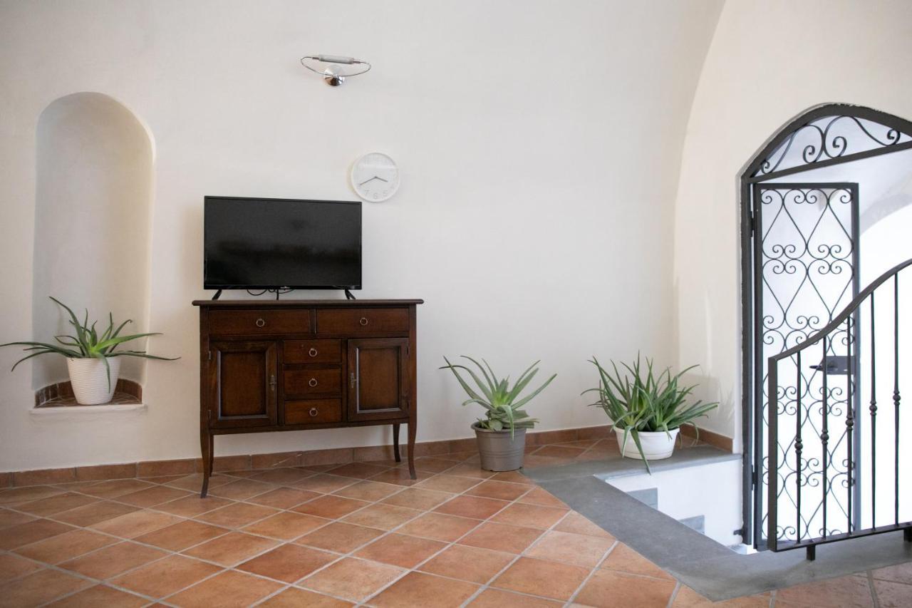 Ferienwohnung La Chicca Di Paola Lovere Exterior foto